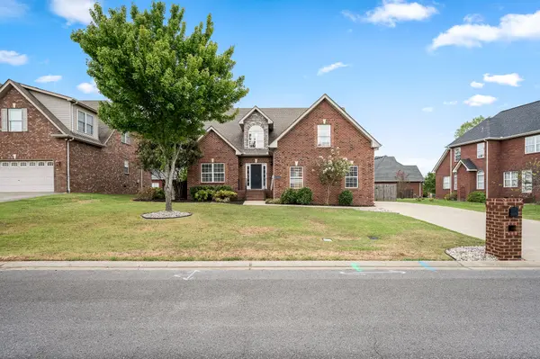 1921 Walking Dr, Murfreesboro, TN 37130