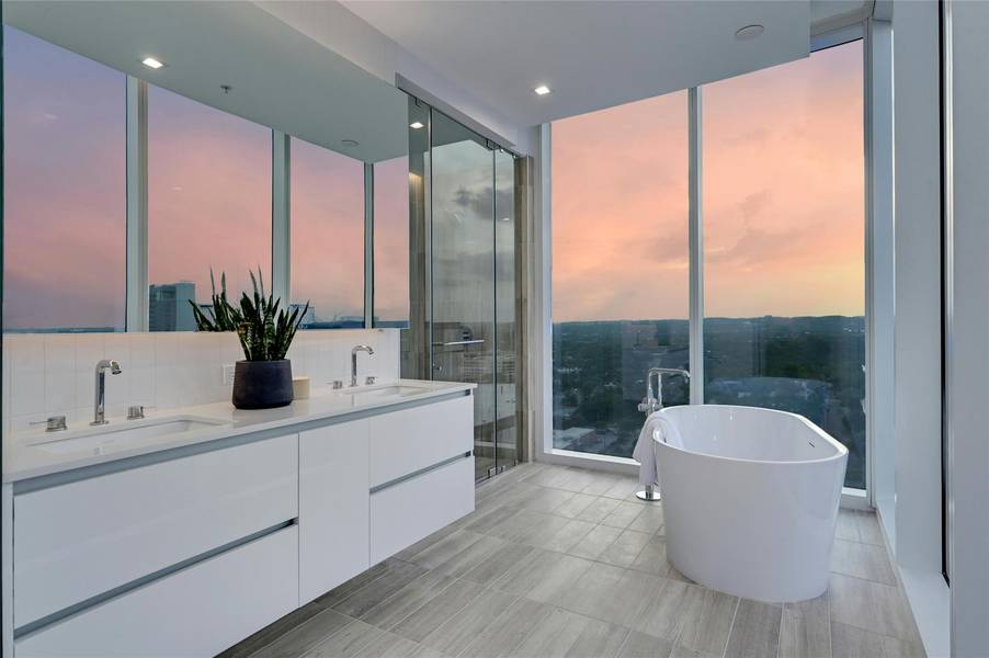 313 W 17th ST #2204, Austin, TX 78701