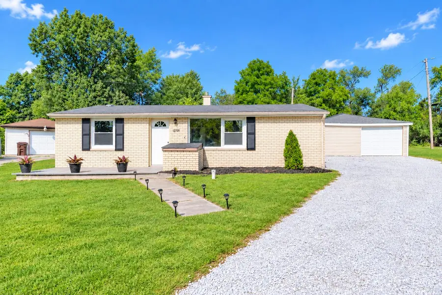 12704 Whitcomb ST, Crown Point, IN 46307