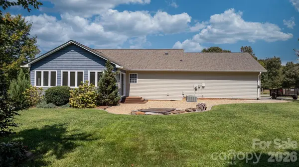 4391 33rd Street LN NE, Hickory, NC 28601