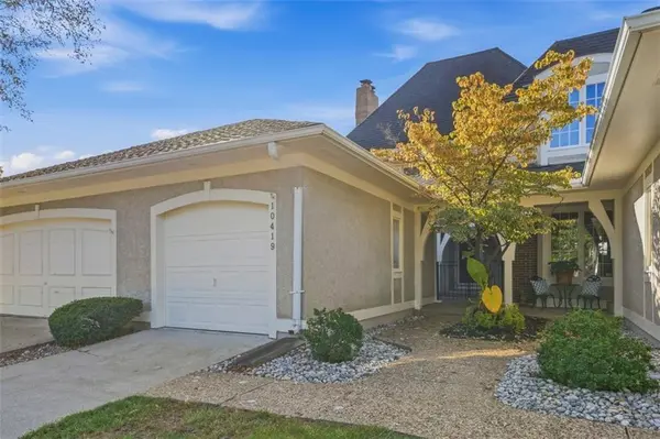 10419 Garnett ST, Overland Park, KS 66214