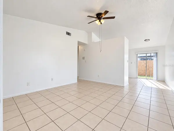3276 SPLIT WILLOW DR, Orlando, FL 32808