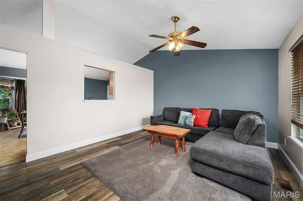 906 Warrior RDG, Warrenton, MO 63383