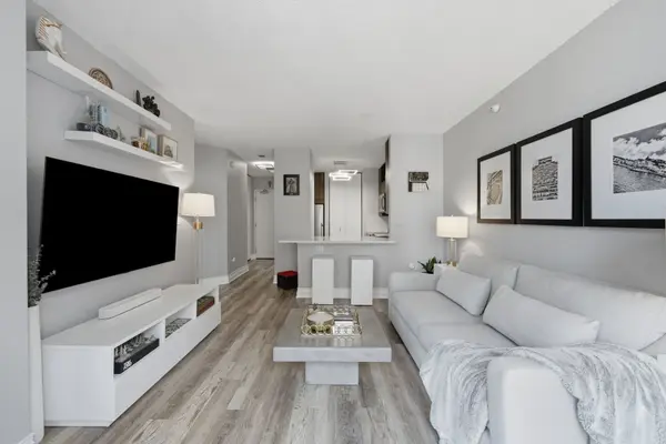 222 N Columbus DR #2807, Chicago, IL 60601