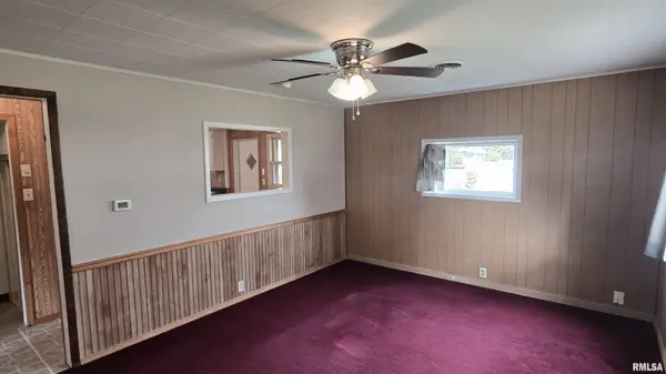 305 South Grand AVE, Chatham, IL 62629