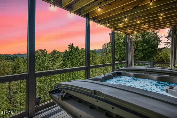 2837 Cedar Falls Way, Sevierville, TN 37862