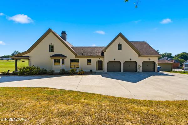 7845 Pedigo Rd, Knoxville, TN 37938