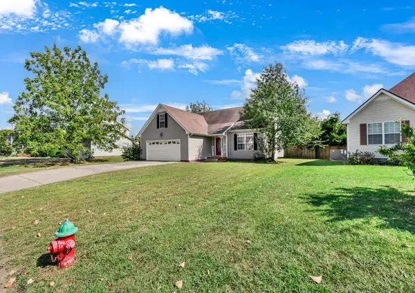 1967 Whirlaway Cir, Clarksville, TN 37042