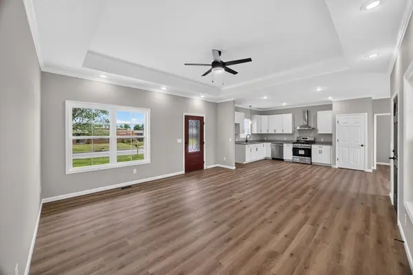 208 E Crawford Ave, Monterey, TN 38574