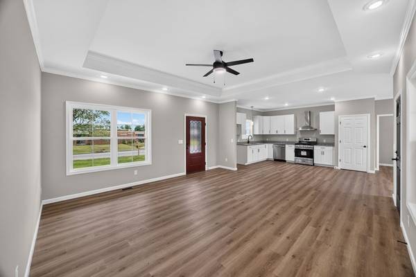 208 E Crawford Ave, Monterey, TN 38574