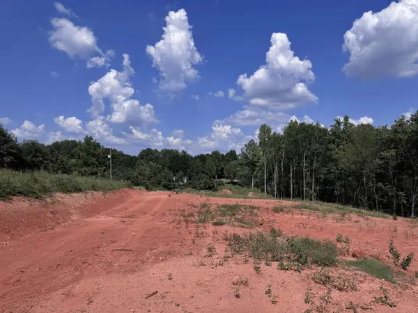 960 Clark RD, Inman, SC 29349