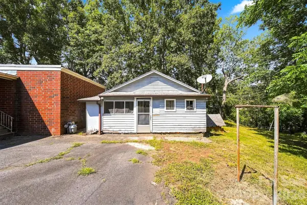 1300,1302 E Union ST, Morganton, NC 28655