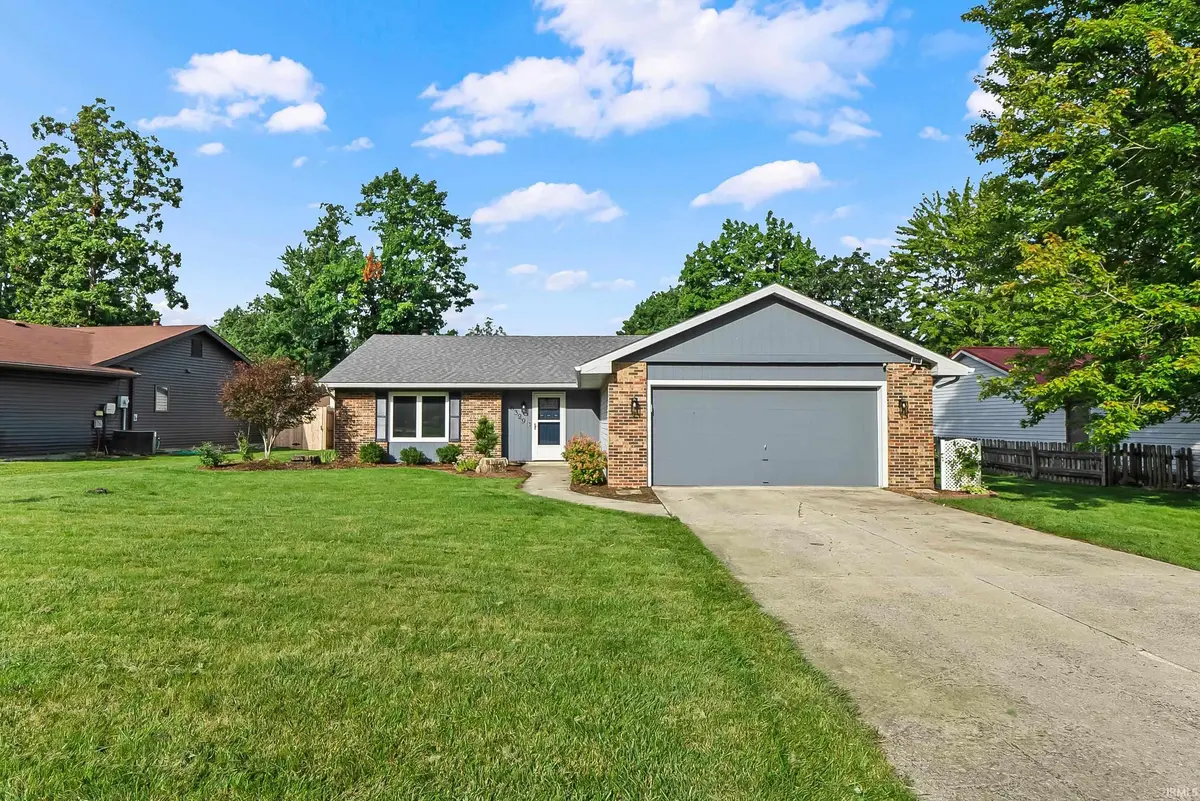 6329 Kiwanis DR, Fort Wayne, IN 46835-2185
