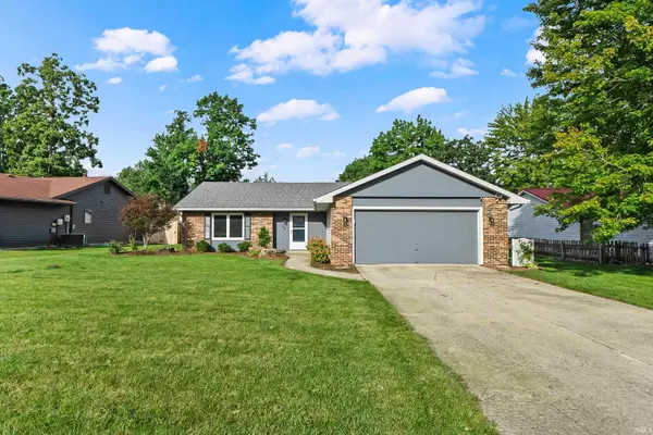 6329 Kiwanis DR, Fort Wayne, IN 46835-2185