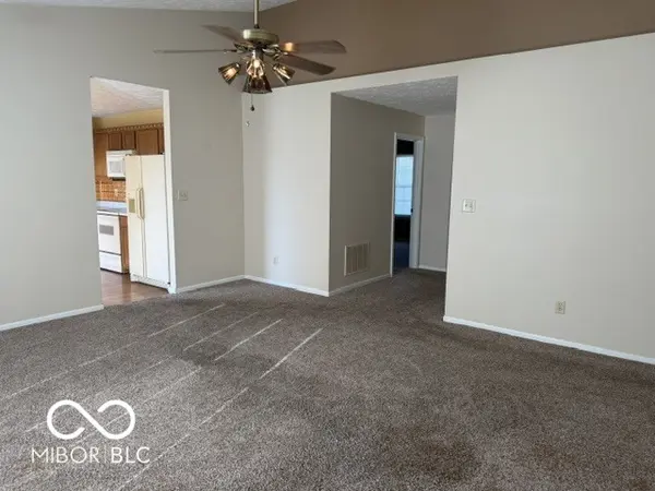 1096 Bumblebee WAY, Greenfield, IN 46140