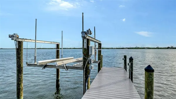 1115 BAYSHORE DR, Englewood, FL 34223