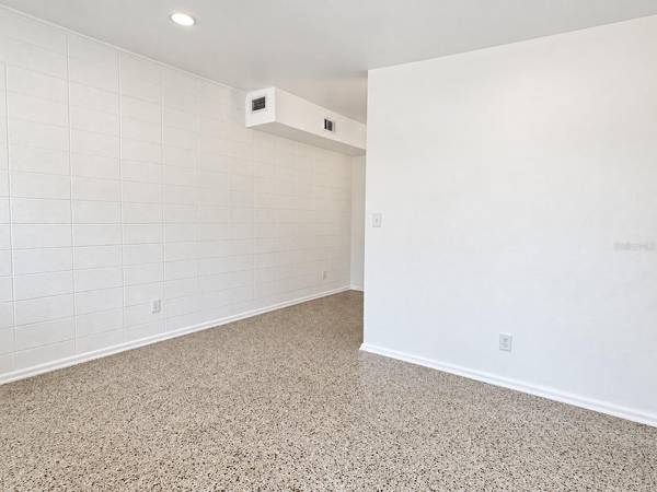 1605 DAUPHIN LN, Orlando, FL 32803