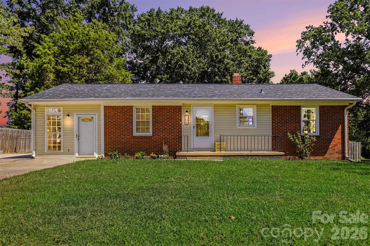 105 Marine DR, Pineville, NC 28134