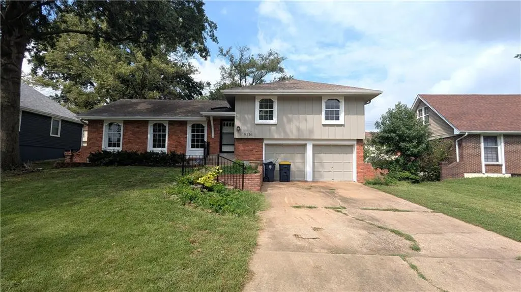 8116 E 96th TER, Kansas City, MO 64134