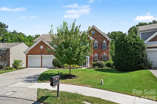 9538 Linden Tree LN, Charlotte, NC 28277