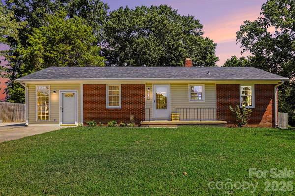 105 Marine DR, Pineville, NC 28134