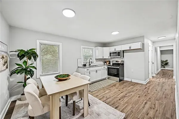 102 O E AVE, Excelsior Springs, MO 64024