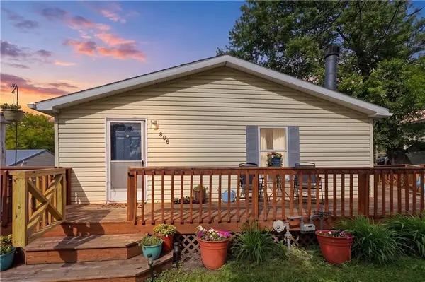 806 West ST, Stewartsville, MO 64490