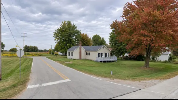 1158 E Summit ST, Wawaka, IN 46794