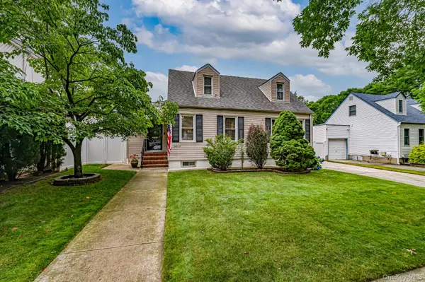 24207 83rd AVE, Bellerose, NY 11426
