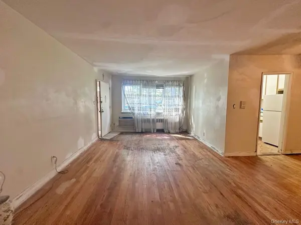 68-15 150 ST #209, Kew Garden Hills, NY 11367
