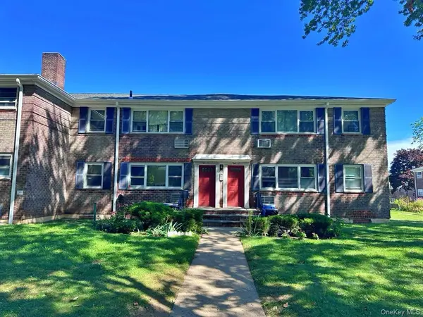 68-15 150 ST #209, Kew Garden Hills, NY 11367