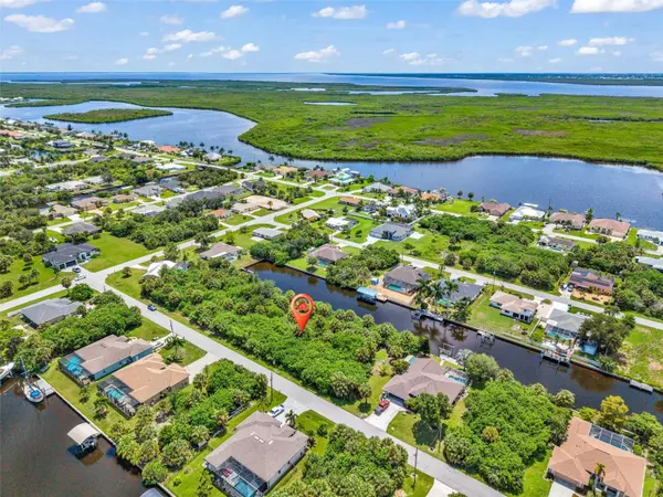 17157 CANARY LN, Port Charlotte, FL 33948