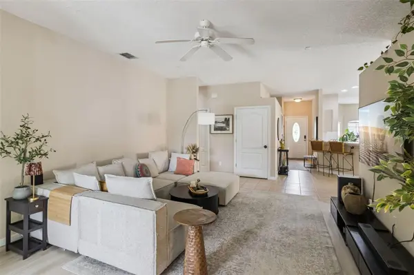 836 SUSSEX DR, Davenport, FL 33896