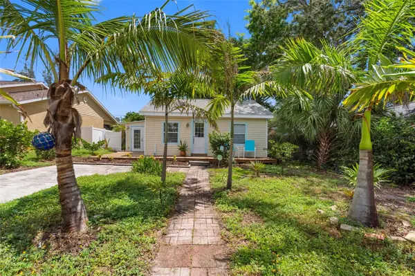 2222 QUINCY ST S, St Petersburg, FL 33711