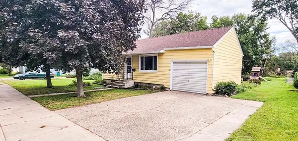 1014 Saint Peter AVE, Albert Lea, MN 56007