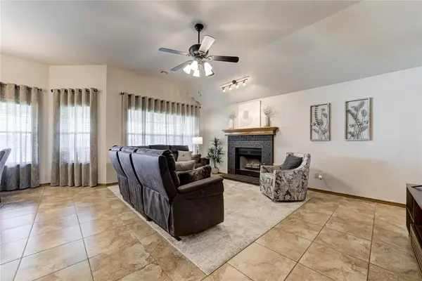 2742 NE Faint Ridge WAY, Piedmont, OK 73078
