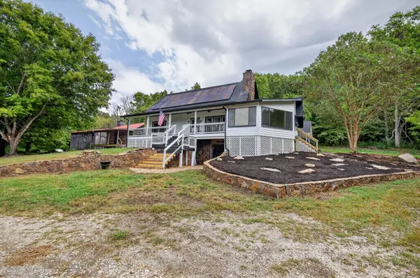 3771 Jimmy Gray Robinson Rd, Williamsport, TN 38487