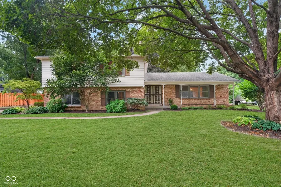 665 Holliday LN, Indianapolis, IN 46260