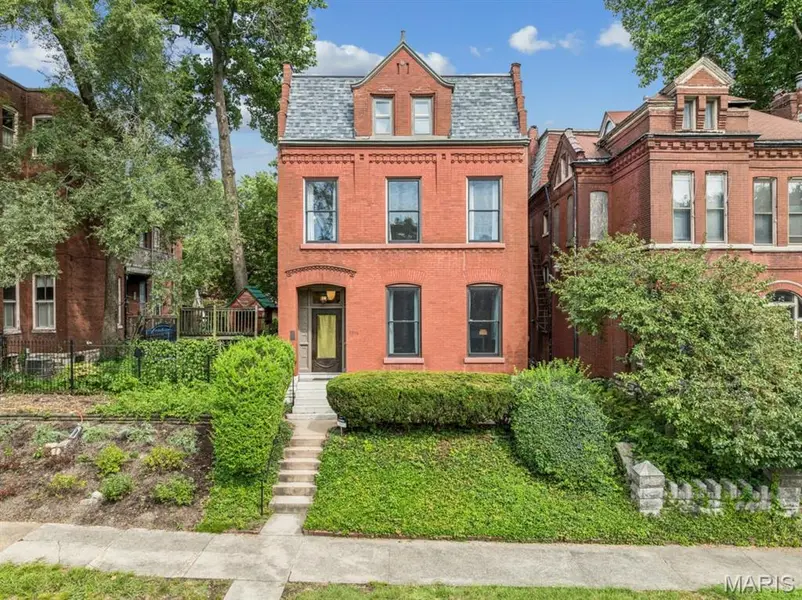 3114 Illinois AVE, St Louis, MO 63118