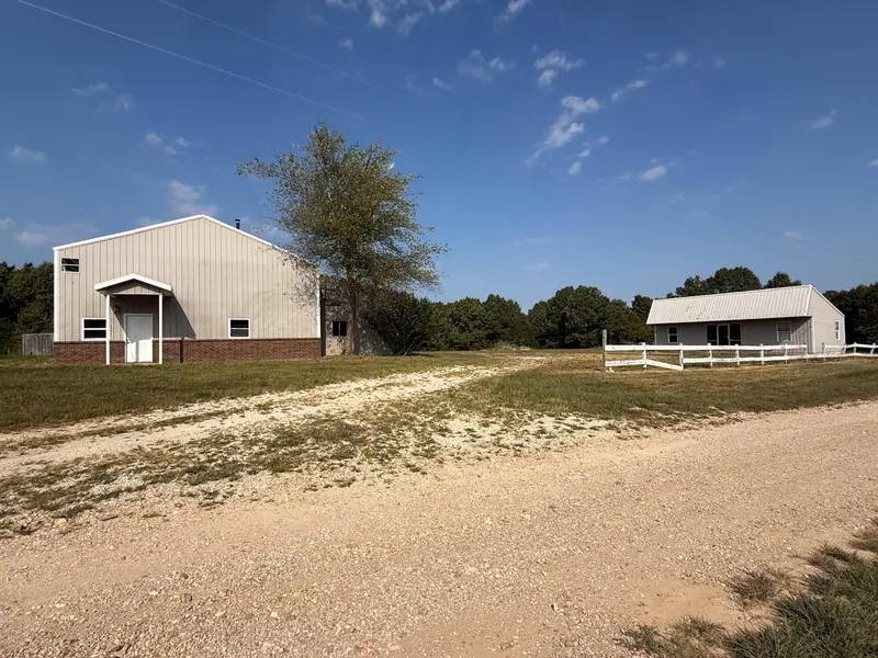 237 Forest View Dr, Seymour, MO 65746