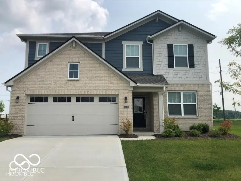 16427 Sedalia DR, Fishers, IN 46040