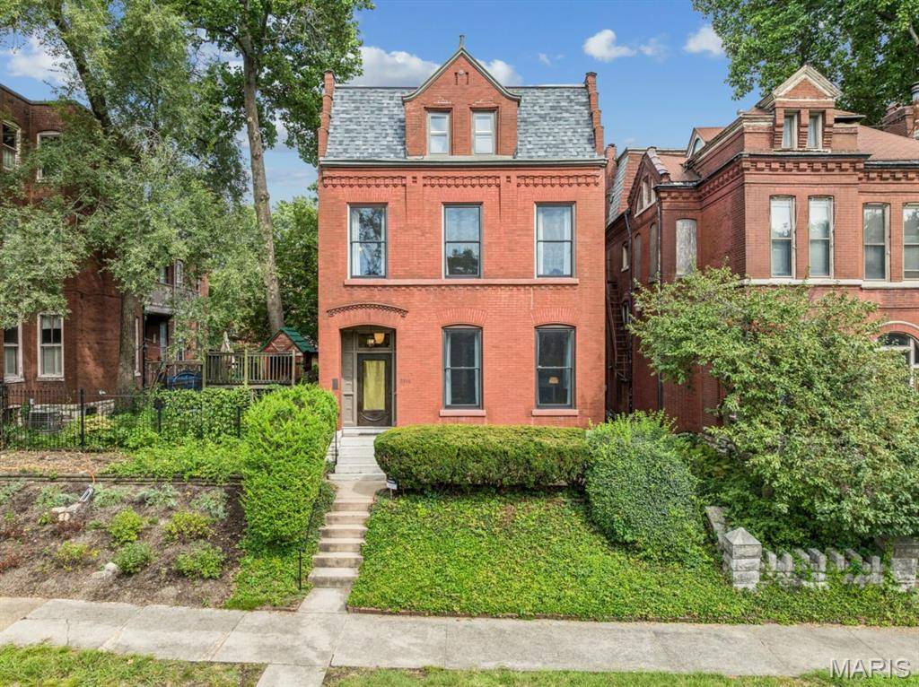 3114 Illinois AVE, St Louis, MO 63118