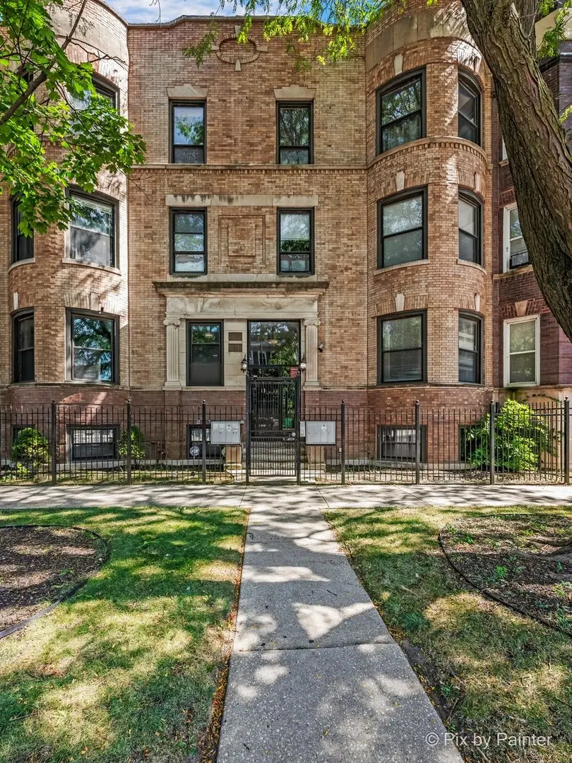 5207 S Indiana AVE #2, Chicago, IL 60615