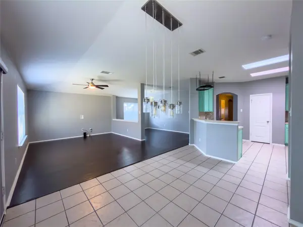 310 Bubbling Brook DR, Hutto, TX 78634