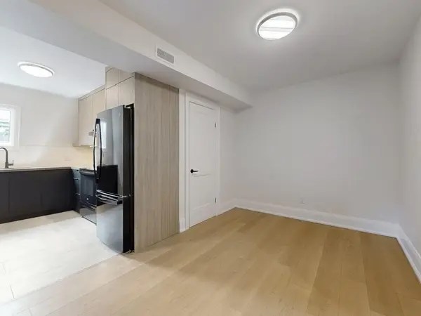 28 Beaconsfield AVE #2, Toronto C01, ON M6J 3H9
