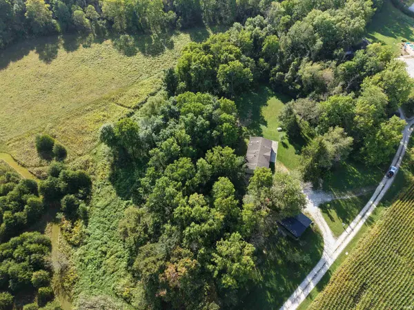 6890 E County Road 800 North ***, Bainbridge, IN 46105