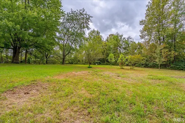 1220 S Folsomville RD, Boonville, IN 47601