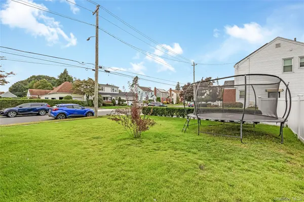 150 Holly AVE, Hempstead, NY 11550