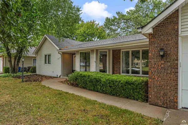 2709 Lawrence AVE, Lawrence, KS 66047