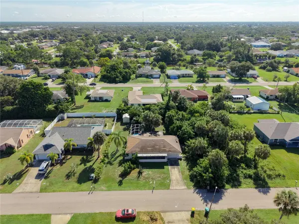 2094 CARPETGREEN ST, Port Charlotte, FL 33948